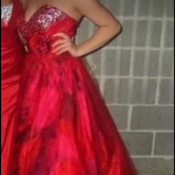 Jovani designer gown. - Picture 3 of 4